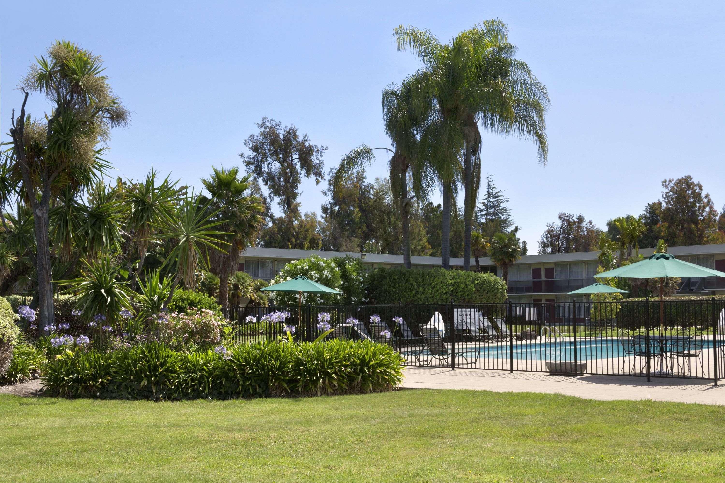 Ramada by Wyndham Sunnyvale/Silicon Valley Dış mekan fotoğraf
