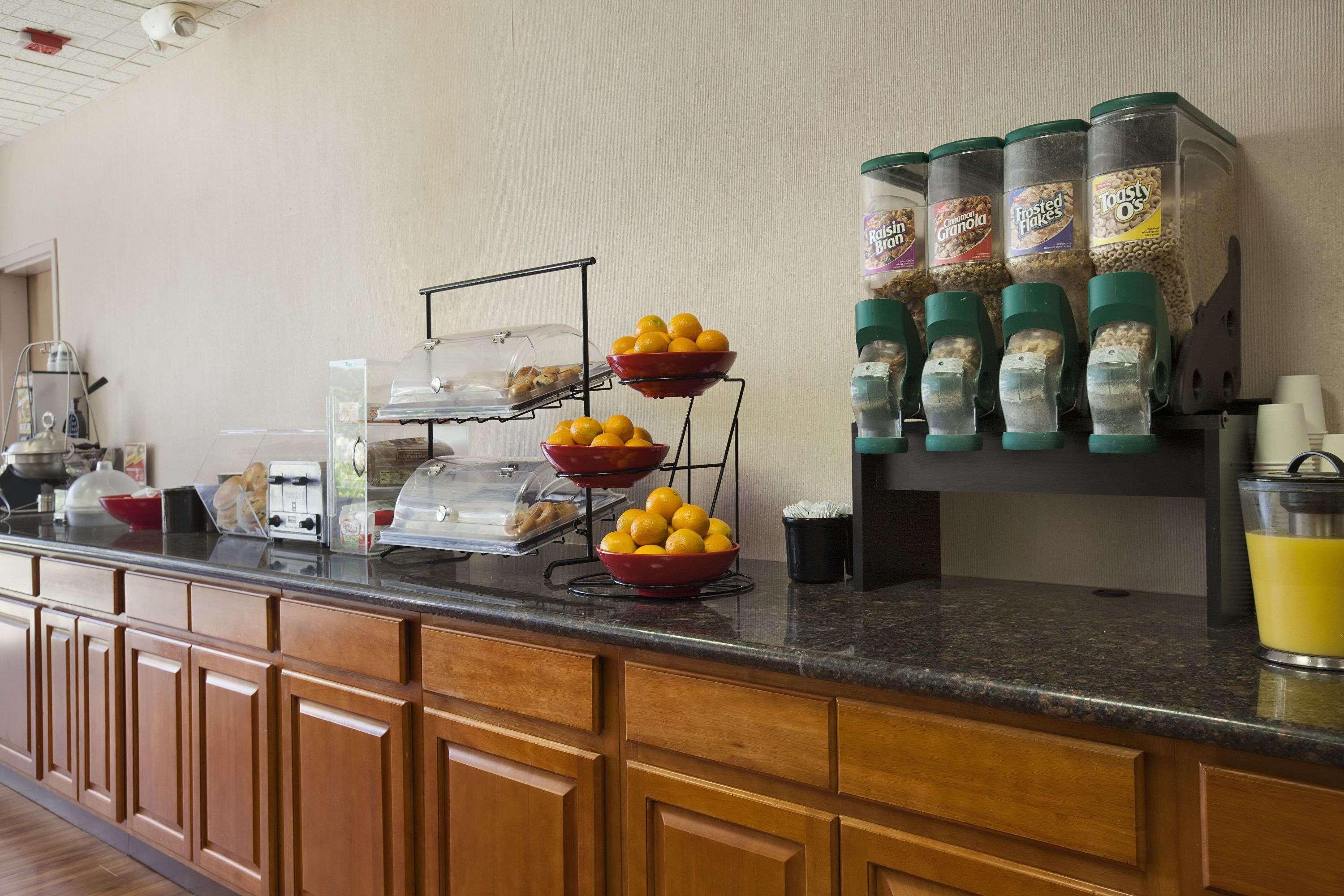 Ramada by Wyndham Sunnyvale/Silicon Valley Dış mekan fotoğraf