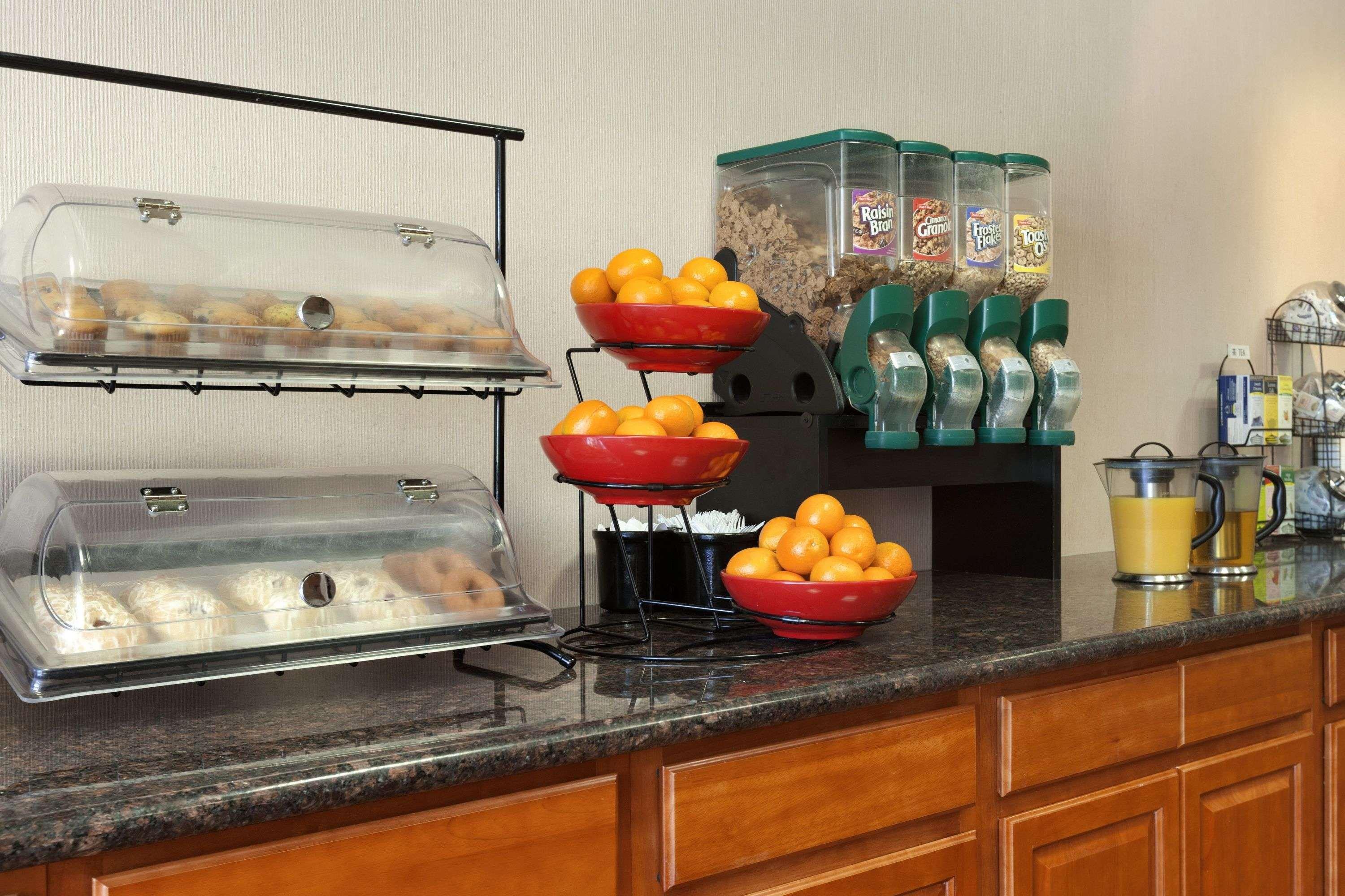 Ramada by Wyndham Sunnyvale/Silicon Valley Dış mekan fotoğraf
